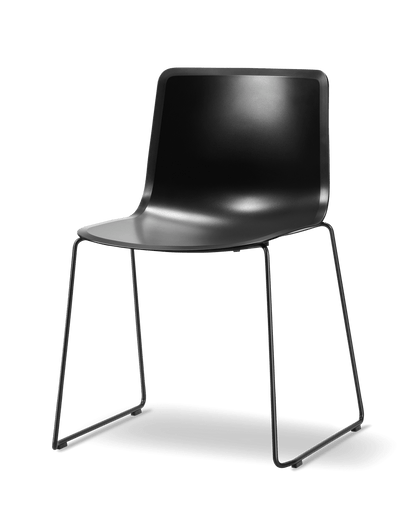 Fredericia Pato Sledge Chair polypropylensete. Velg understell og skall