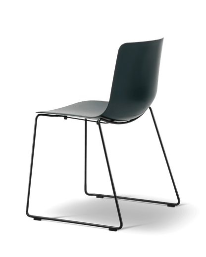 Fredericia Pato Sledge Chair polypropylensete. Velg understell og skall