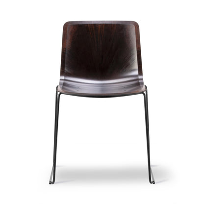 Fredericia Pato Paper Sledge Chair Papershell-sete. Velg understell