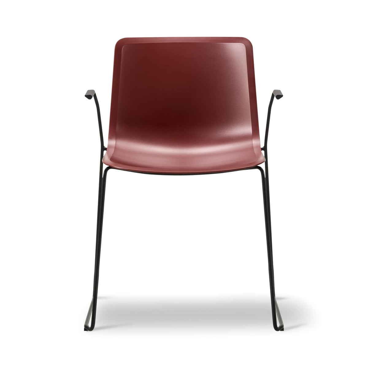 Fredericia Pato Sledge Armchair polypropylensete. Velg understell
