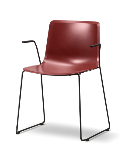 Fredericia Pato Sledge Armchair polypropylensete. Velg understell