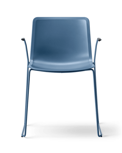 Fredericia Pato Sledge Armchair polypropylensete. Velg understell