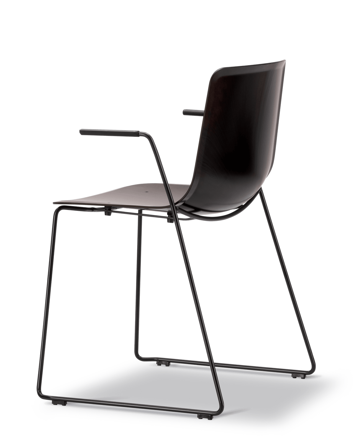 Fredericia Pato Paper Sledge Armchair Papershell-sete. Velg understell