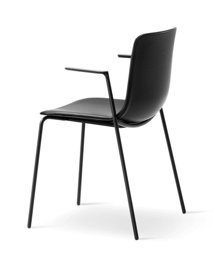 Fredericia Pato 4 Leg Armchair fullpolstret. Velg tekstil