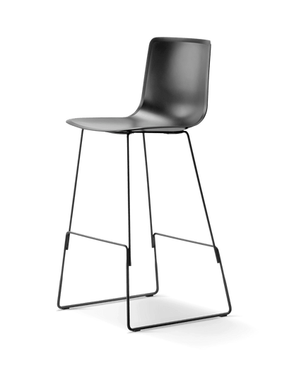 Fredericia Pato Sledge Barstool polypropylensete. Velg understell