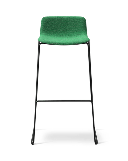 Fredericia Pato Sledge Stool fullpolstret. Velg tekstil