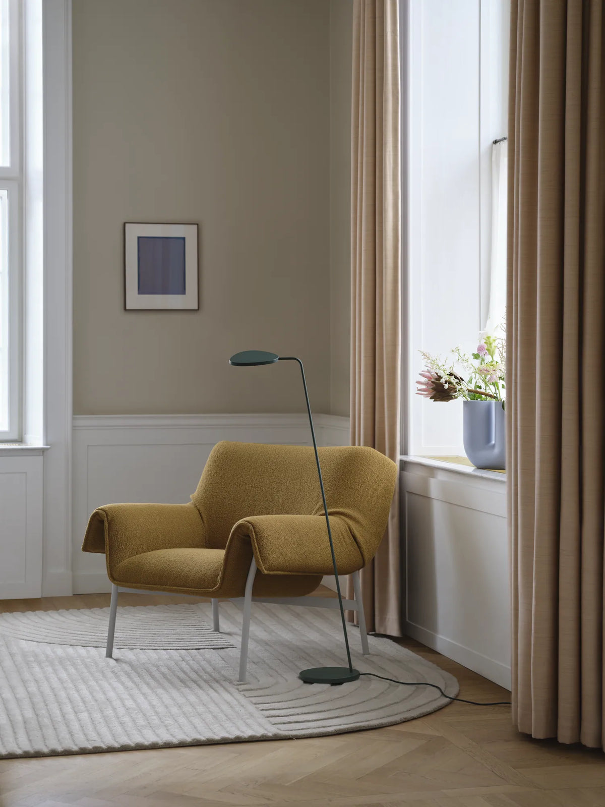 Muuto Leaf gulvlampe. Velg farge