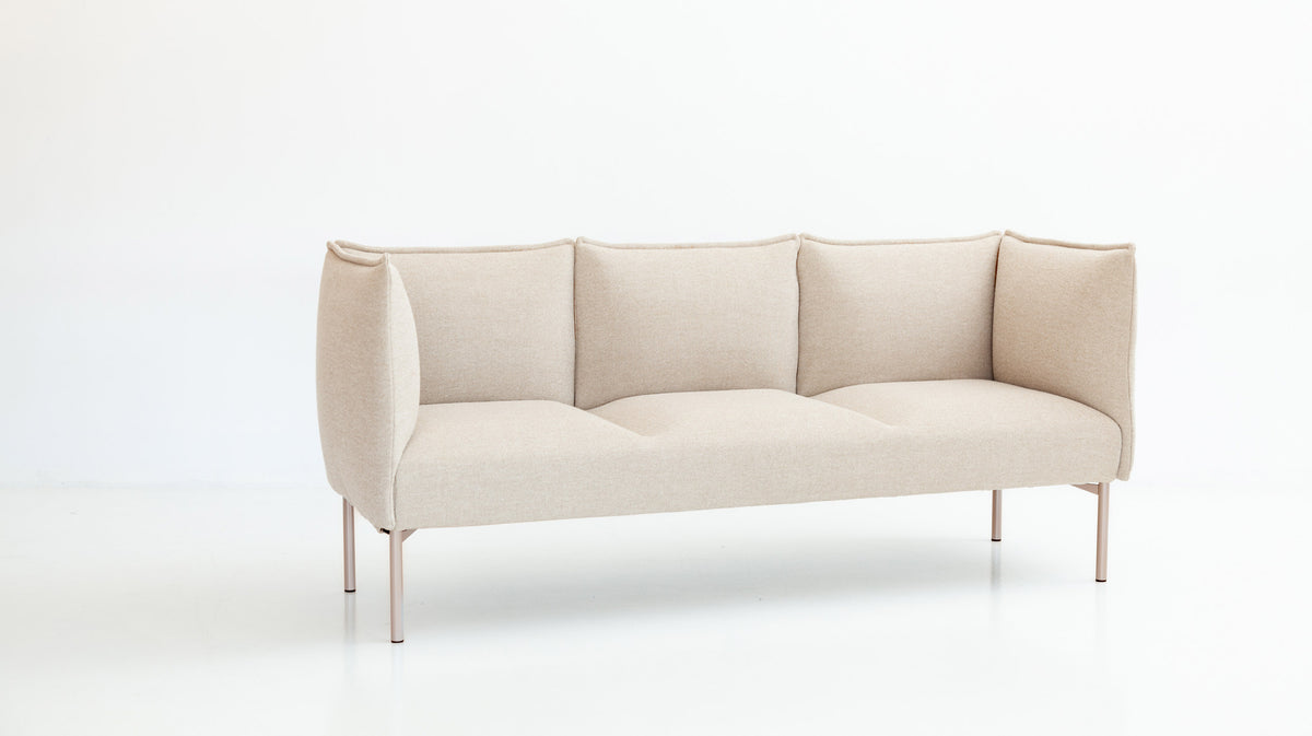 LK Hjelle Lobby hjørnesofa L32-222-2 + L30-222-2 (207 x 270 cm). Velg tekstil og benfarge