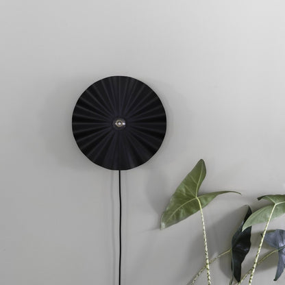 Ygg&Lyng Krum vegglampe