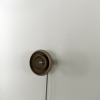 Ygg&Lyng Spring vegglampe