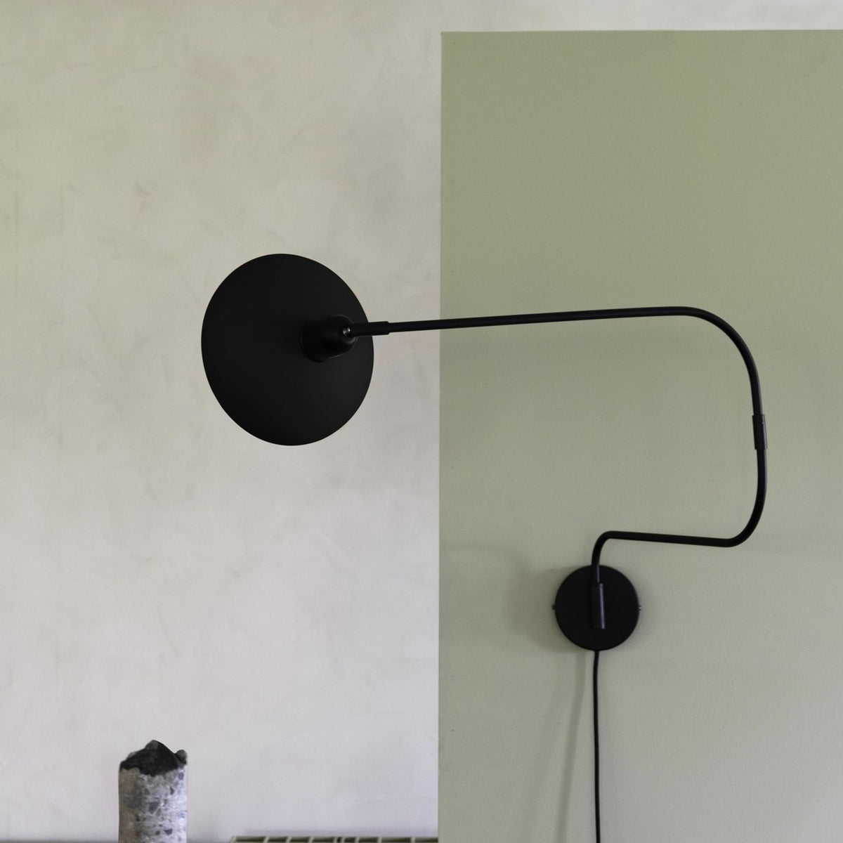 Ygg&Lyng Spring vegglampe