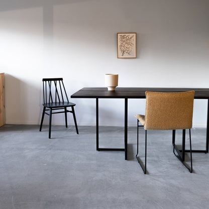 Ygg&Lyng T-bordet spisebord i heltre eik